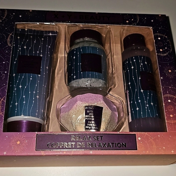 X+Y=Beauty Pamper Kit. New/Unopened - Picture 3 of 8